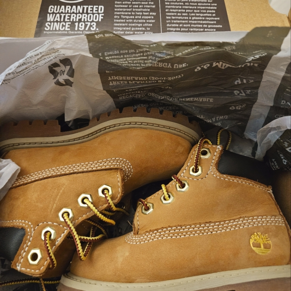 Timberland Waterproof Wheat boots 7 toddler